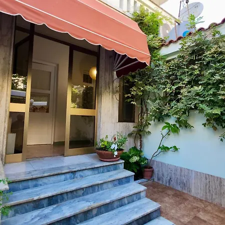 Doni's Charming Vintage تيرانا