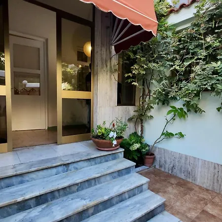 Villa Doni's Charming Vintage