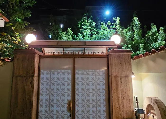 Doni's Charming Vintage Tirana