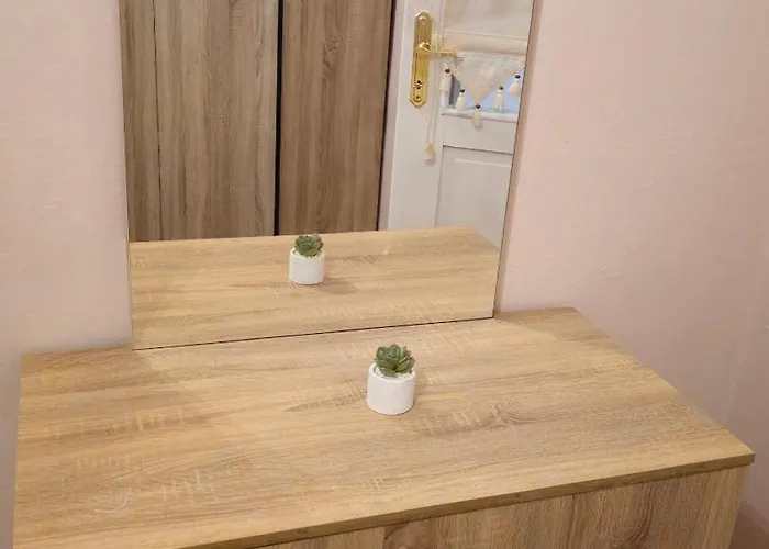 Doni's Charming Vintage * تيرانا