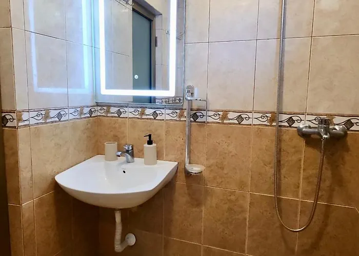 Doni's Charming Vintage